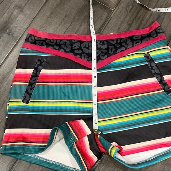 Crazy Train Leopard Lagoon Shorts - Size Lar - Picture 9 of 13